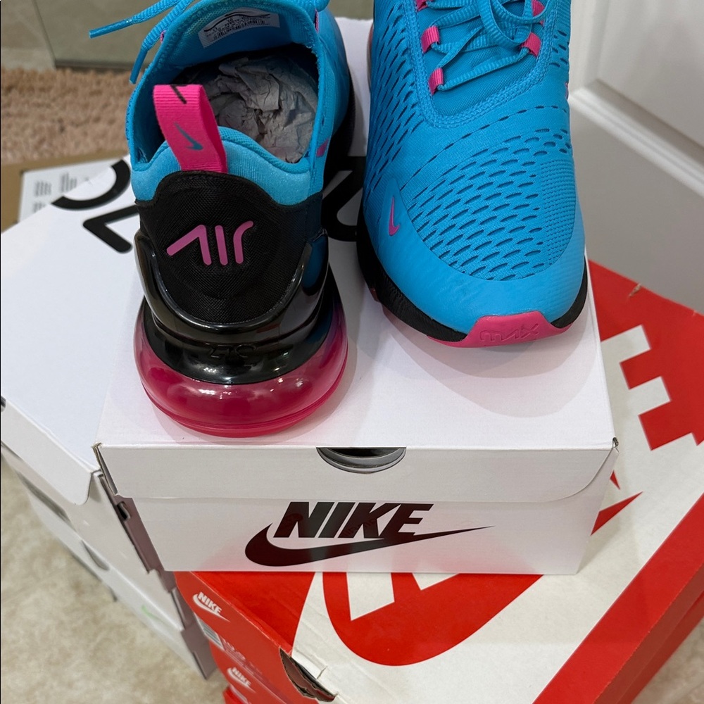 Nike Air Max 270 South Beach – Light Blue Fury/Black/Laser Fichsia - Picture 4 of 12